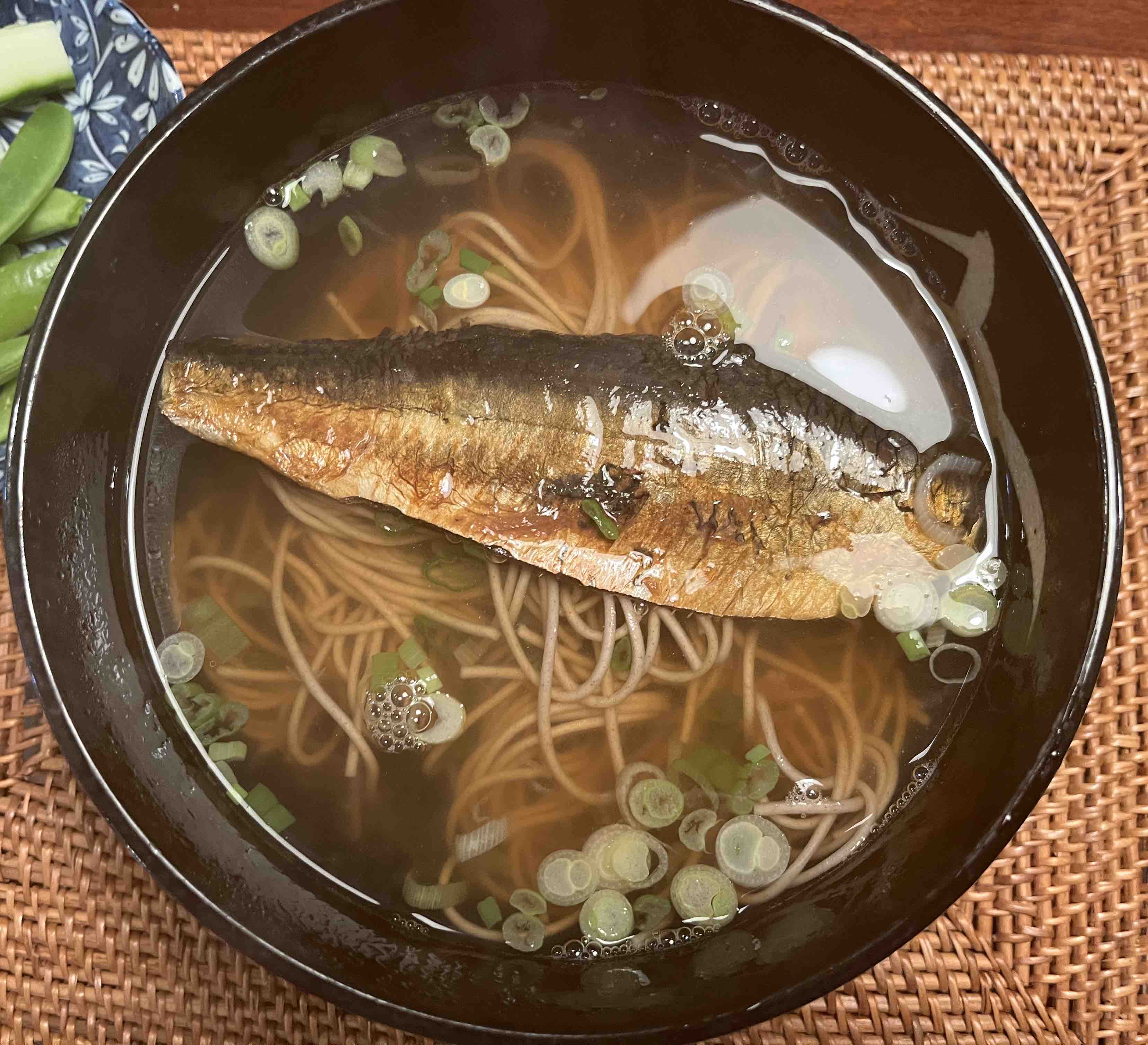 Nishin Soba toshikoshi soba in black bowl